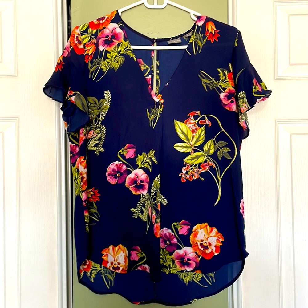 New York & Co Women’s Floral Top, Great Condition! Size Medium